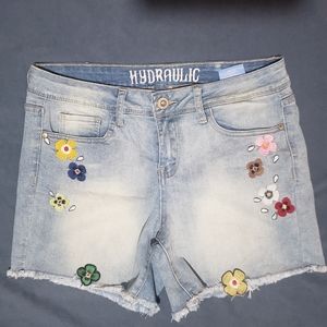 Hydraulic denim shorts with embroidery